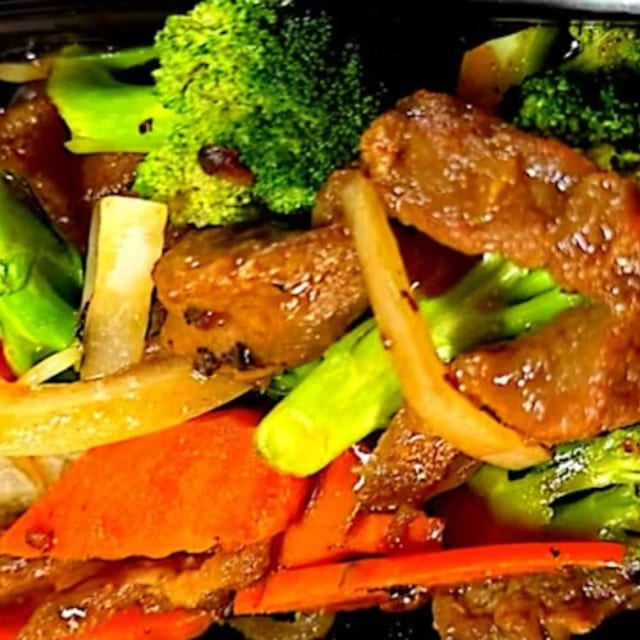 126. Beef with Broccoli.