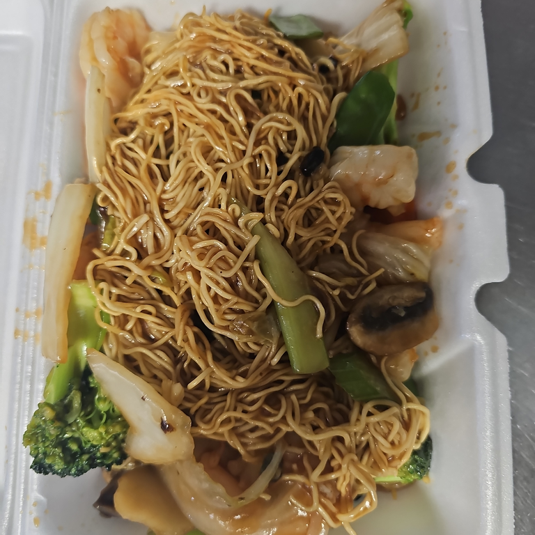 Savor Our Lo Mein